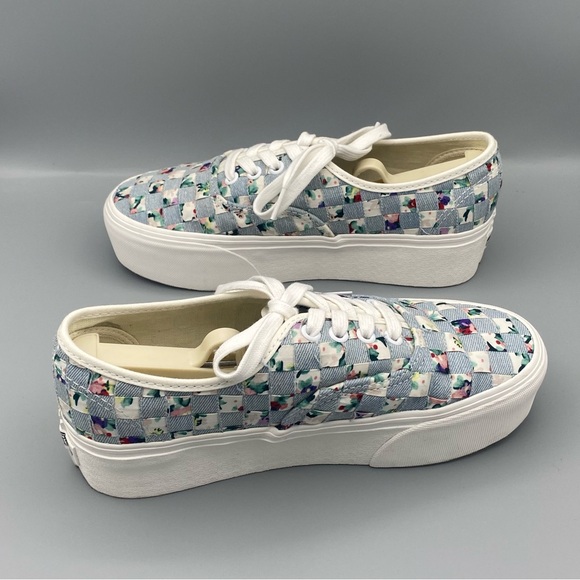 EUC Vans Authentic Stac Platform Lace-up Sneaker is Multi Floral, Size 7.5 - Picture 5 of 10